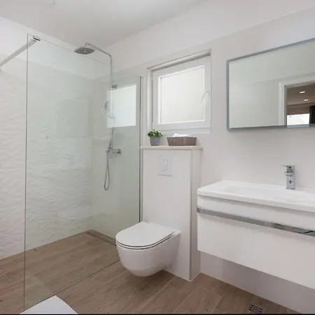Ctma242/ Modern New Holiday House With Heated Private Pool Vila *