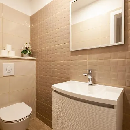 Ctma242/ Modern New Holiday House With Heated Private Pool Makarská